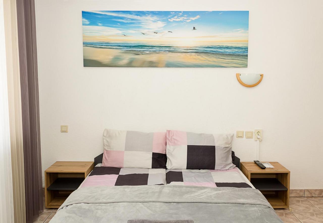 Two Identical Designer 2Bd Flats With Sea View In Balchik By Flat Mаnager Lejlighed Eksteriør billede