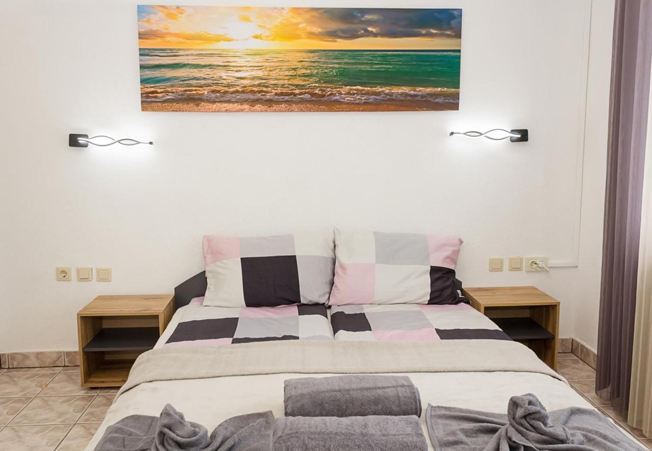 Two Identical Designer 2Bd Flats With Sea View In Balchik By Flat Mаnager Lejlighed Eksteriør billede