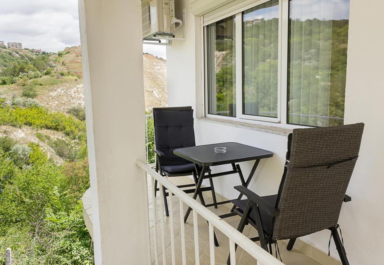 Two Identical Designer 2Bd Flats With Sea View In Balchik By Flat Mаnager Lejlighed Eksteriør billede
